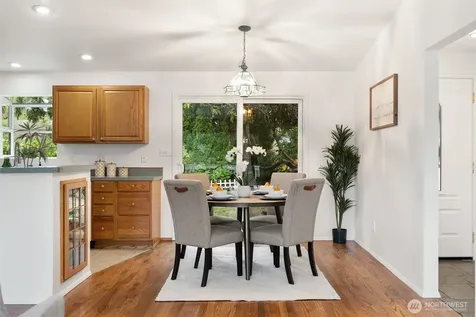 15805 SE 12th Place Bellevue WA 98008