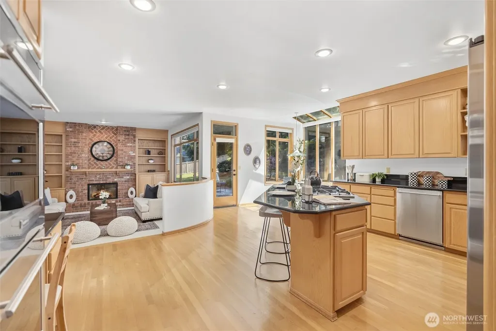 19611 NE 129th Way Woodinville WA 98077