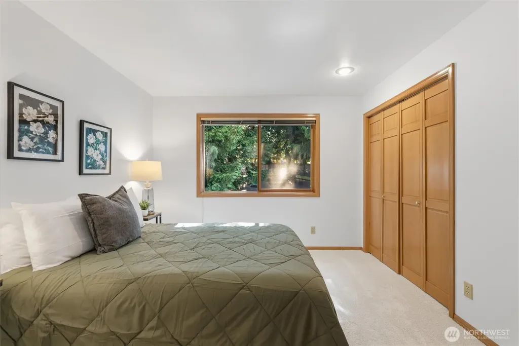 19611 NE 129th Way Woodinville WA 98077