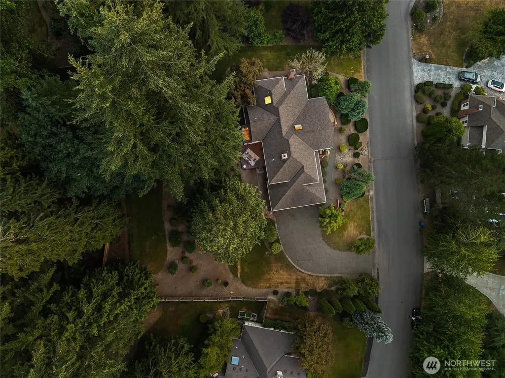 19611 NE 129th Way Woodinville WA 98077