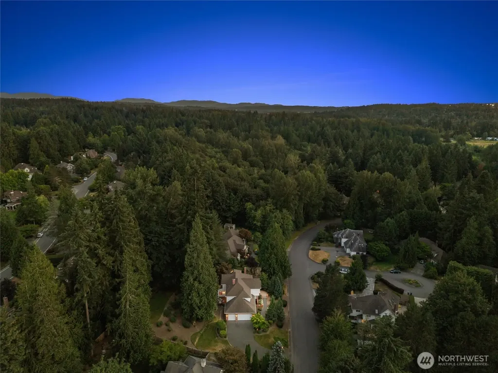 19611 NE 129th Way Woodinville WA 98077