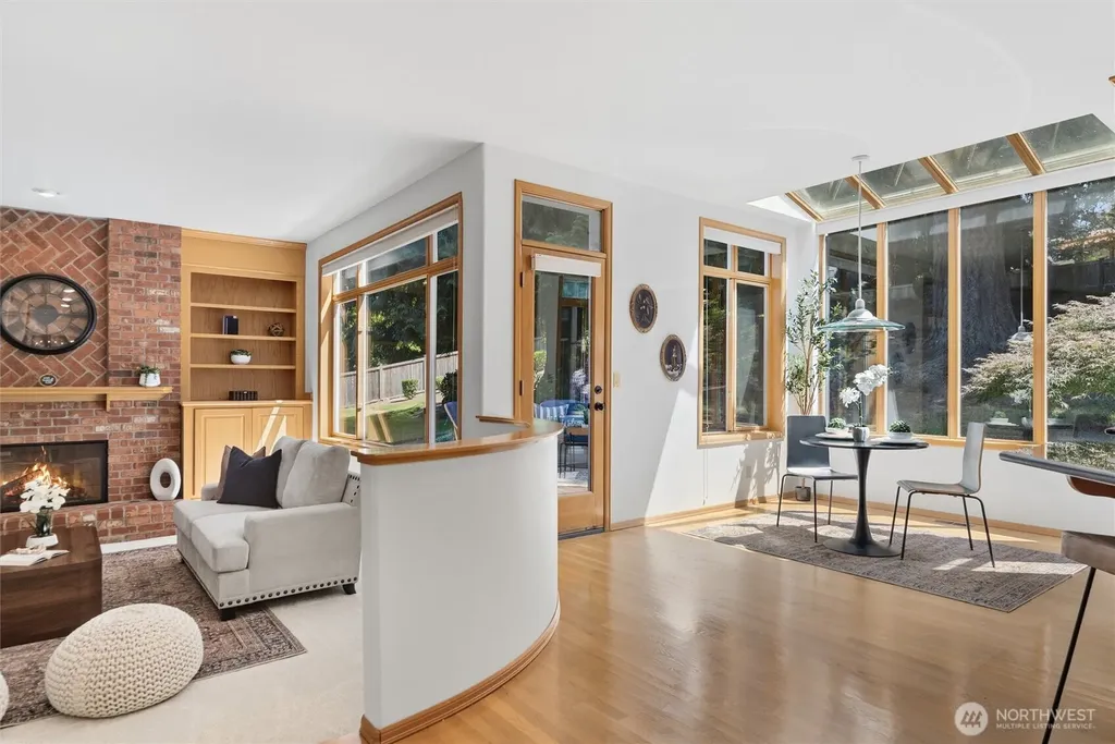 19611 NE 129th Way Woodinville WA 98077
