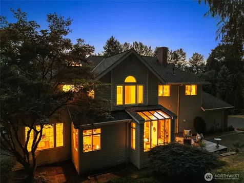 19611 NE 129th Way Woodinville WA 98077
