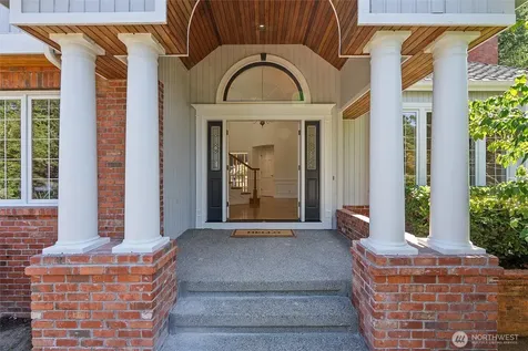 19611 NE 129th Way Woodinville WA 98077