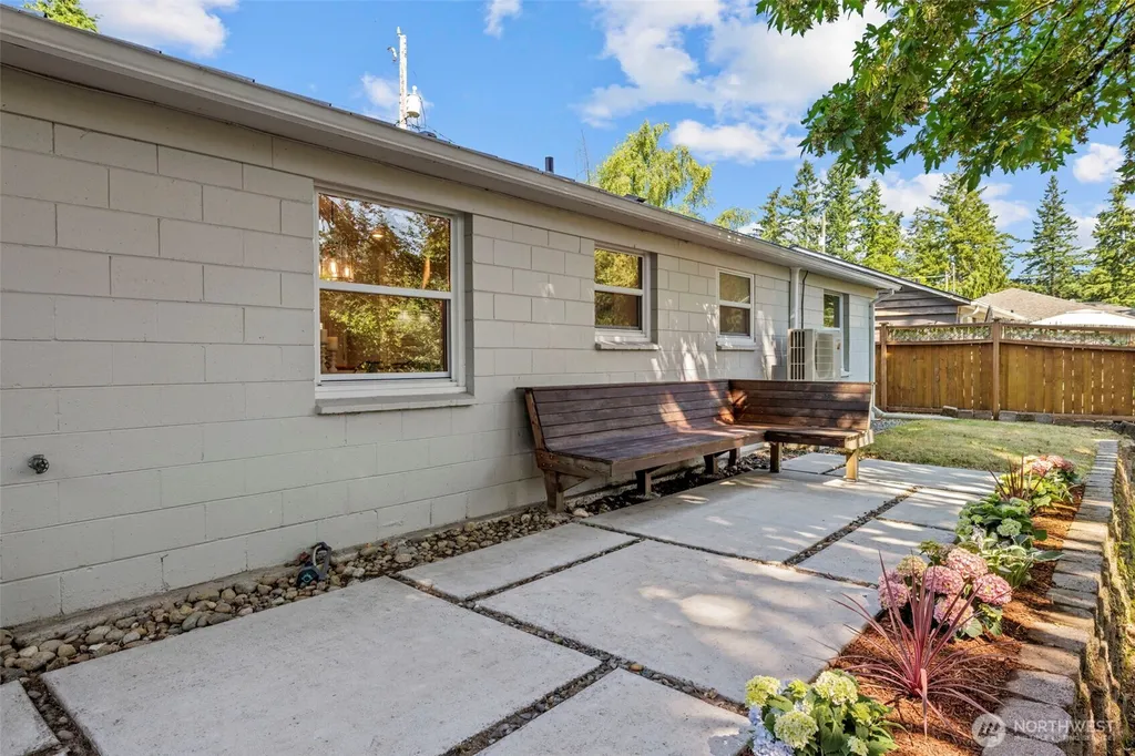 18218 Palatine Avenue N Shoreline WA 98133