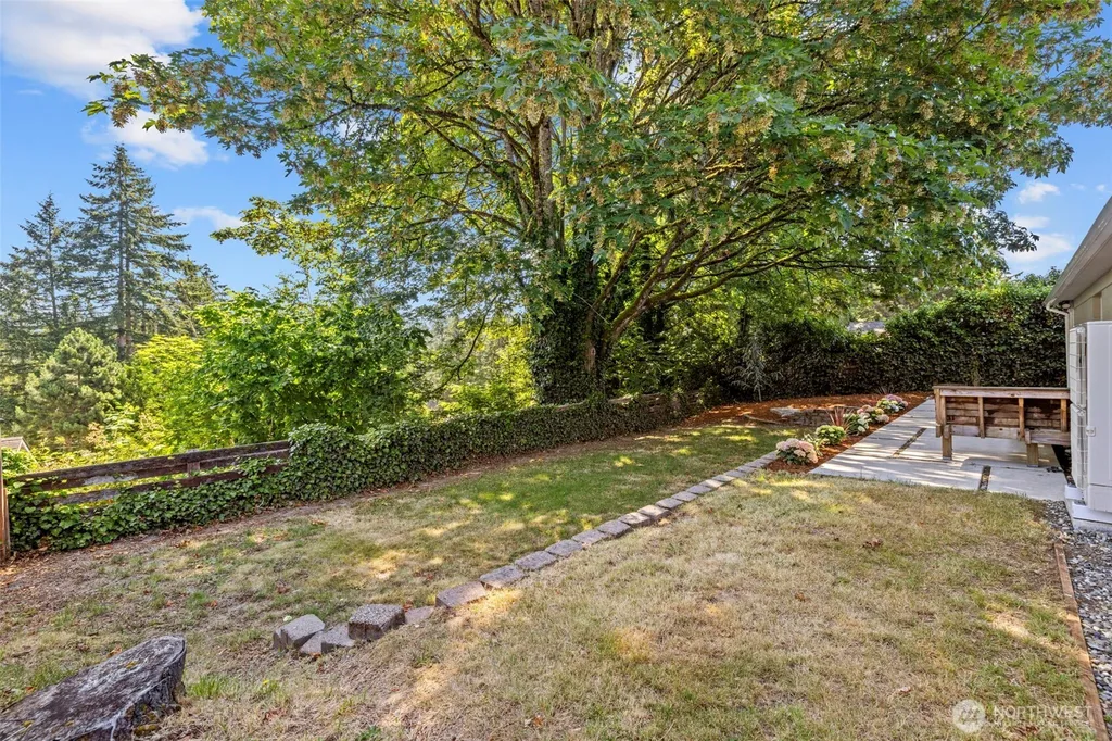 18218 Palatine Avenue N Shoreline WA 98133