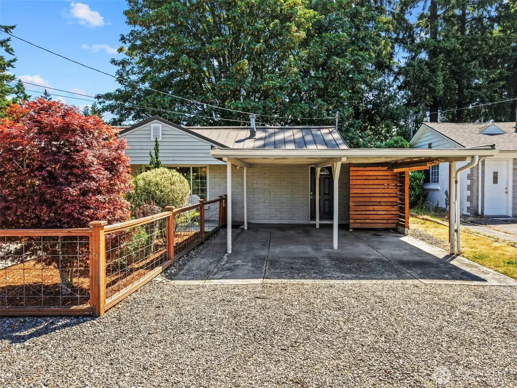 18218 Palatine Avenue N Shoreline WA 98133