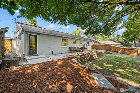 18218 Palatine Avenue N Shoreline WA 98133