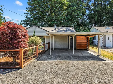 18218 Palatine Avenue N Shoreline WA 98133