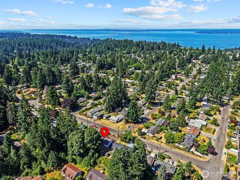 18218 Palatine Avenue N Shoreline WA 98133