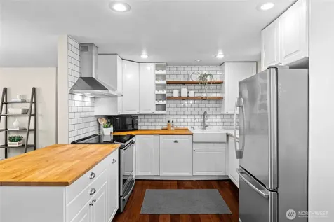 18218 Palatine Avenue N Shoreline WA 98133