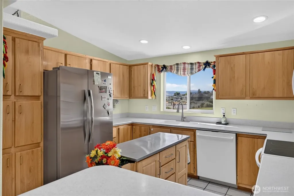 105 Edgewater Way SW Mattawa WA 99349