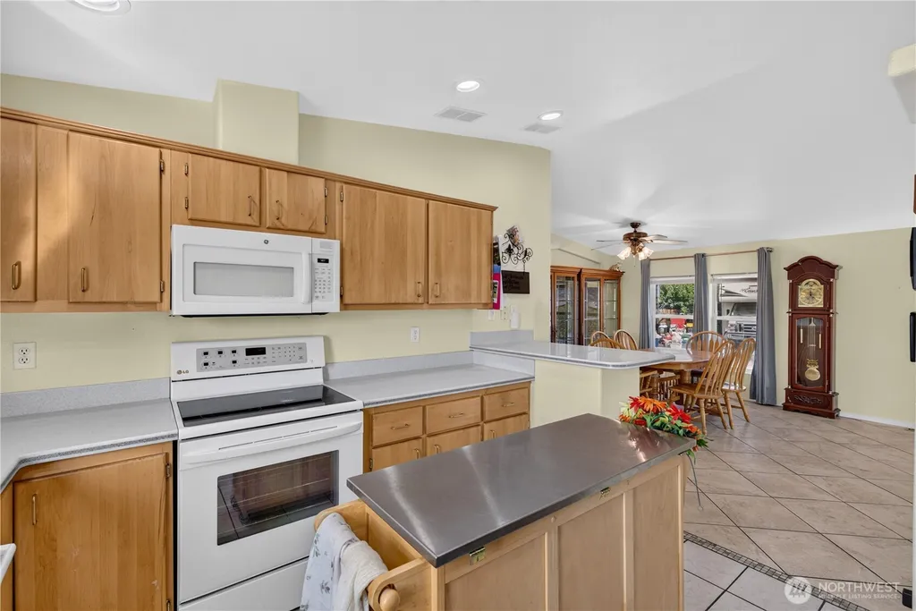 105 Edgewater Way SW Mattawa WA 99349