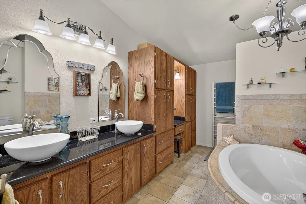 105 Edgewater Way SW Mattawa WA 99349