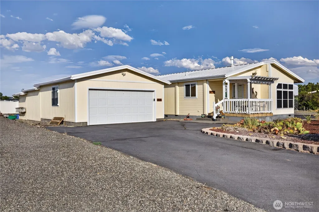 105 Edgewater Way SW Mattawa WA 99349