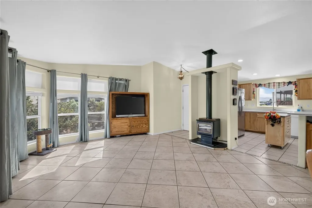 105 Edgewater Way SW Mattawa WA 99349