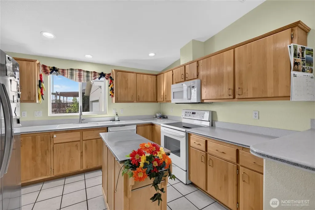 105 Edgewater Way SW Mattawa WA 99349