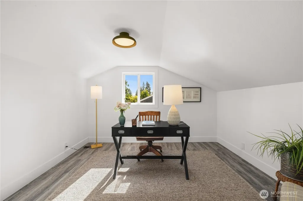 6716 Penny Lane Lynnwood WA 98036