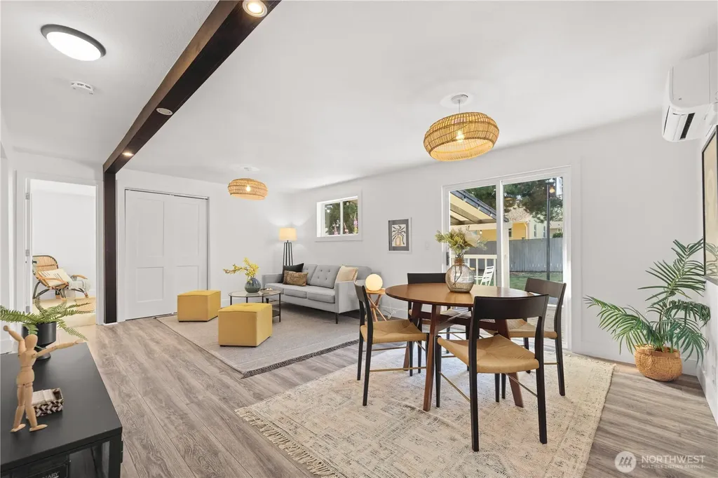 6716 Penny Lane Lynnwood WA 98036