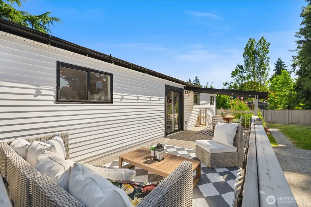 6716 Penny Lane Lynnwood WA 98036