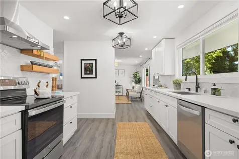 6716 Penny Lane Lynnwood WA 98036