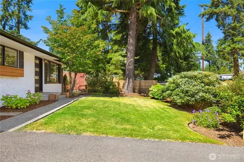 6716 Penny Lane Lynnwood WA 98036