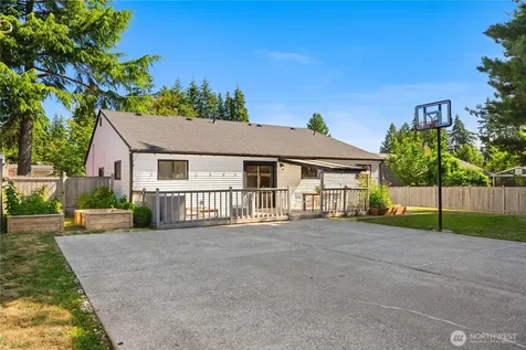 6716 Penny Lane Lynnwood WA 98036