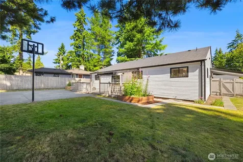 6716 Penny Lane Lynnwood WA 98036