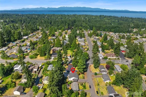 6716 Penny Lane Lynnwood WA 98036