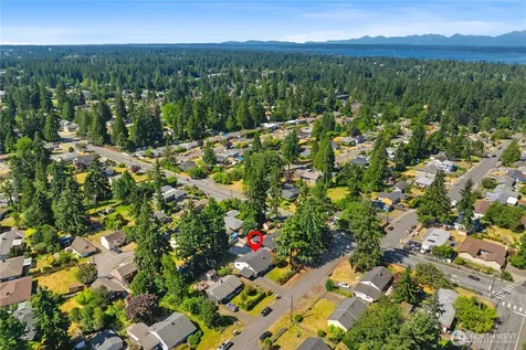 6716 Penny Lane Lynnwood WA 98036