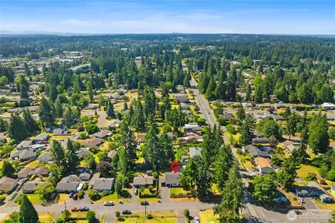6716 Penny Lane Lynnwood WA 98036
