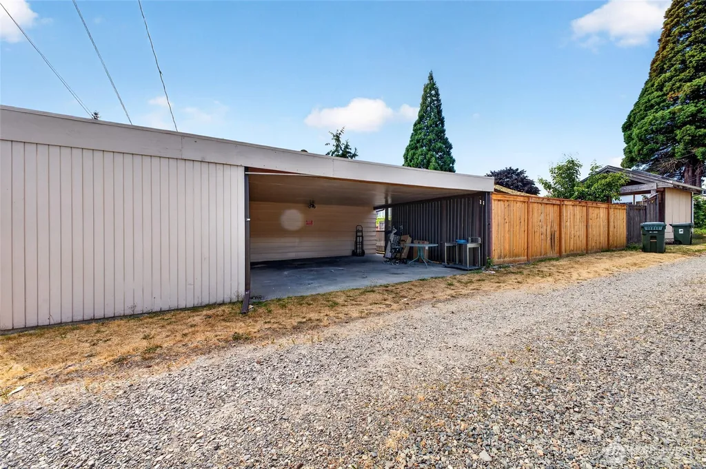 2323 N Highland Street Tacoma WA 98406