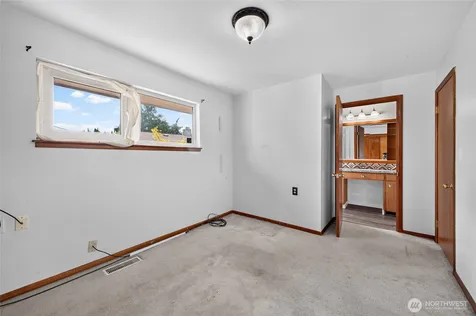 2323 N Highland Street Tacoma WA 98406