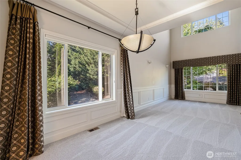 11633 SE 76th Court Newcastle WA 98056