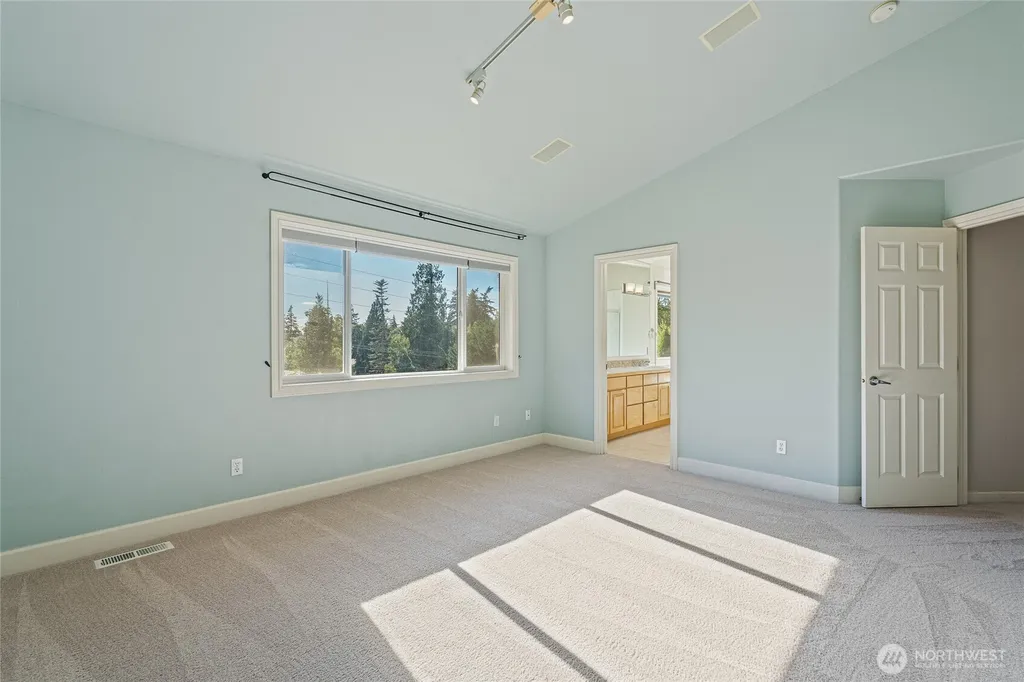 11633 SE 76th Court Newcastle WA 98056