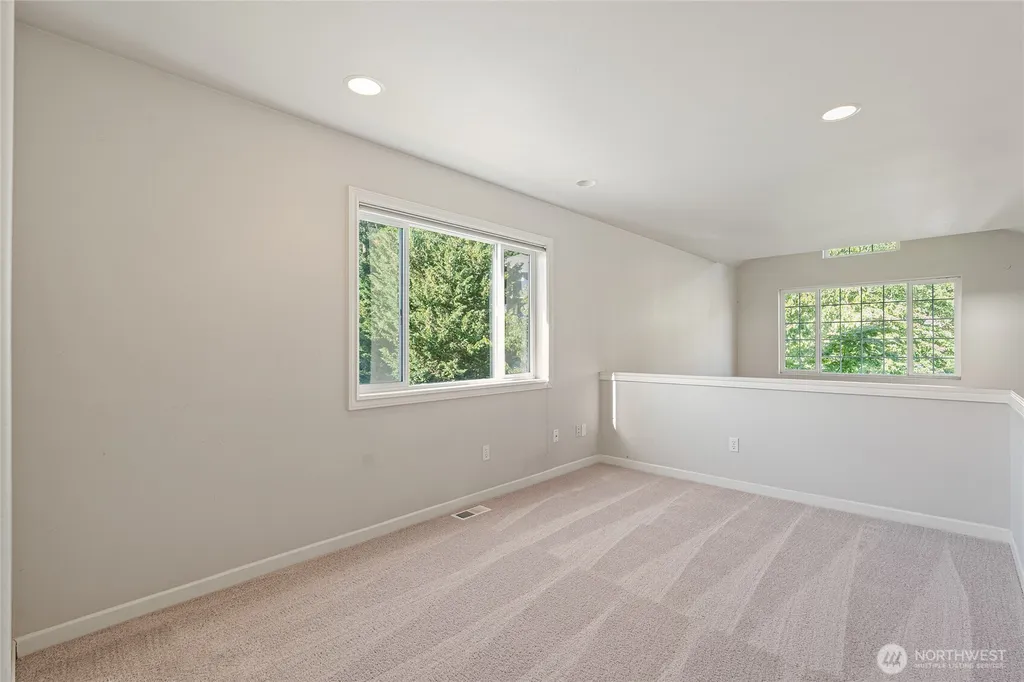 11633 SE 76th Court Newcastle WA 98056