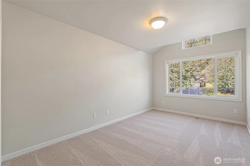 11633 SE 76th Court Newcastle WA 98056