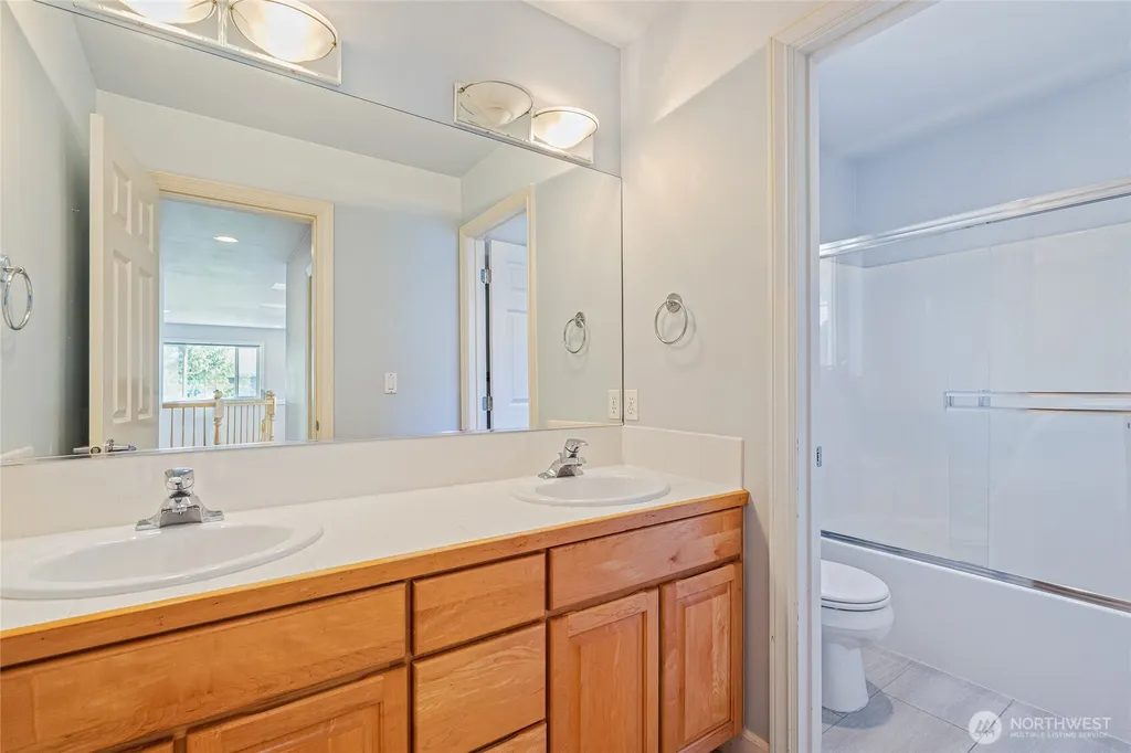 11633 SE 76th Court Newcastle WA 98056