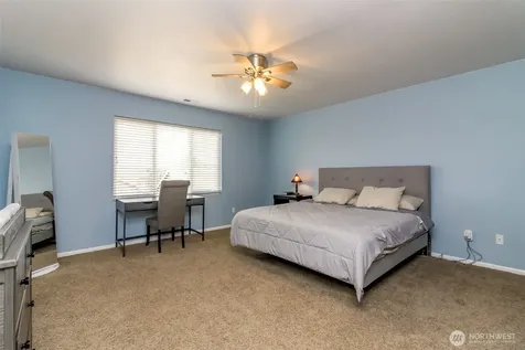 18208 72nd Avenue E Puyallup WA 98375