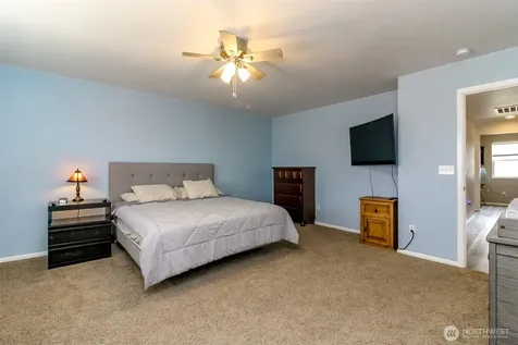 18208 72nd Avenue E Puyallup WA 98375