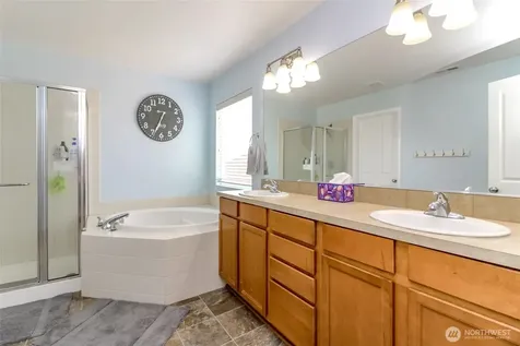 18208 72nd Avenue E Puyallup WA 98375