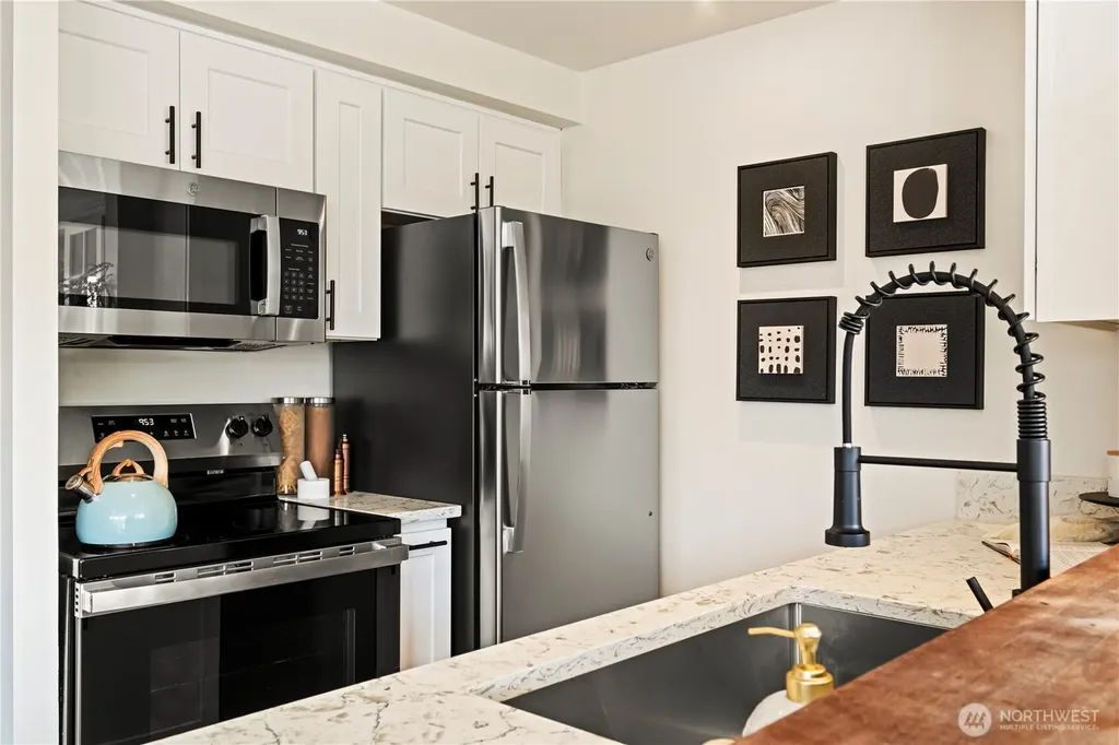 3648 Whitman Avenue N Seattle WA 98103