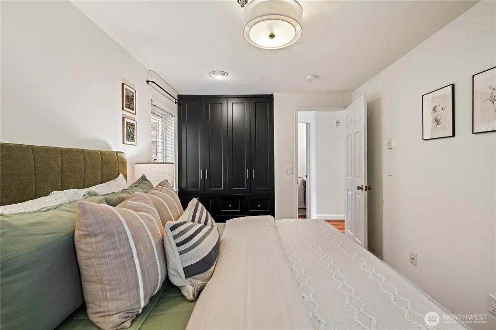 3648 Whitman Avenue N Seattle WA 98103