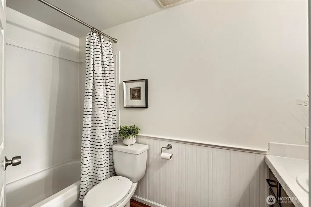 3648 Whitman Avenue N Seattle WA 98103