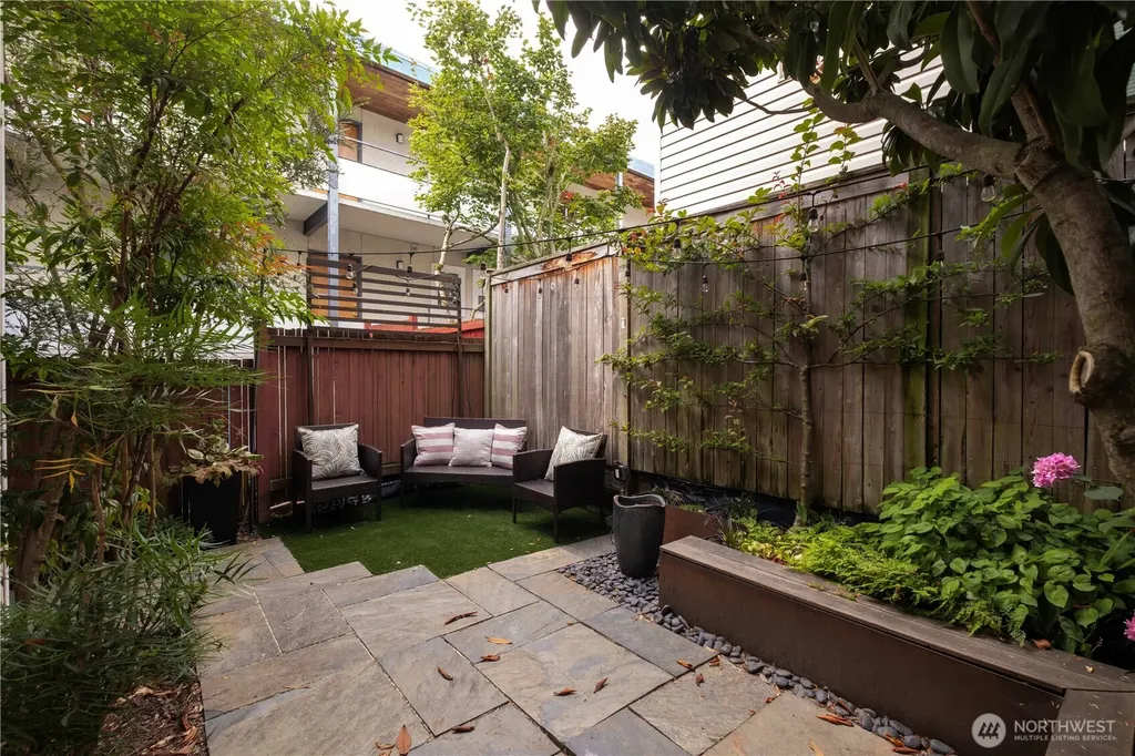 3648 Whitman Avenue N Seattle WA 98103