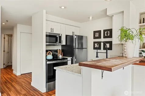 3648 Whitman Avenue N Seattle WA 98103