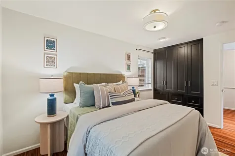 3648 Whitman Avenue N Seattle WA 98103