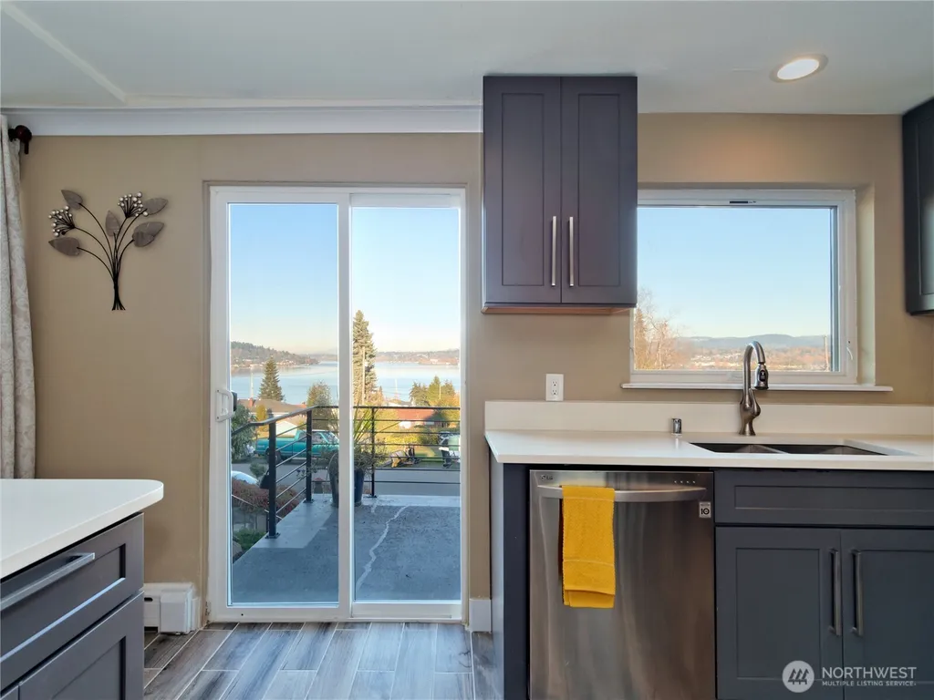 7809 S Sunnyrest Road Seattle WA 98178