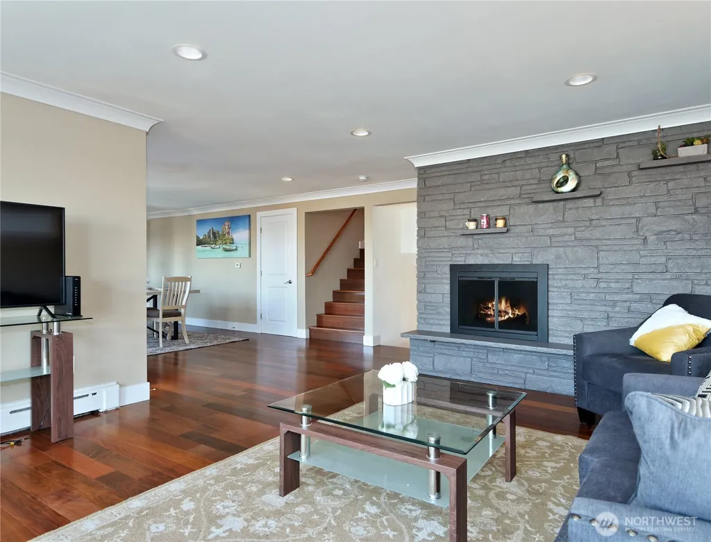 7809 S Sunnyrest Road Seattle WA 98178