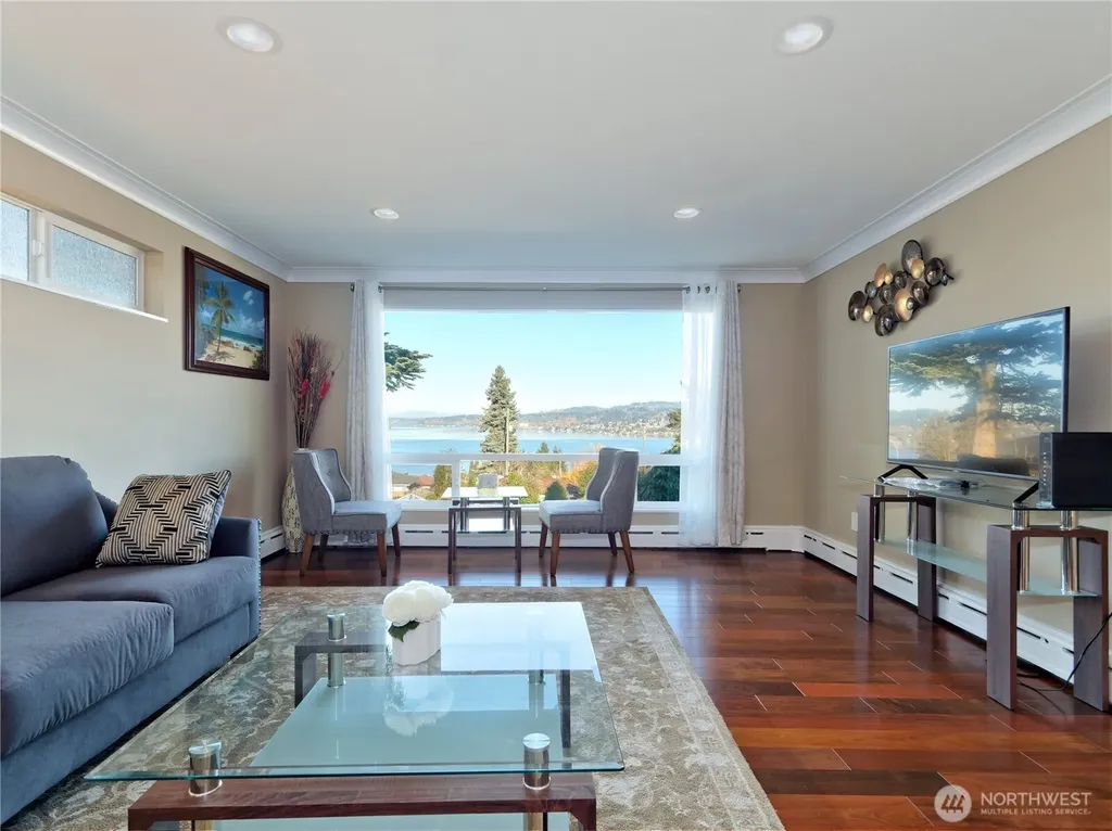 7809 S Sunnyrest Road Seattle WA 98178